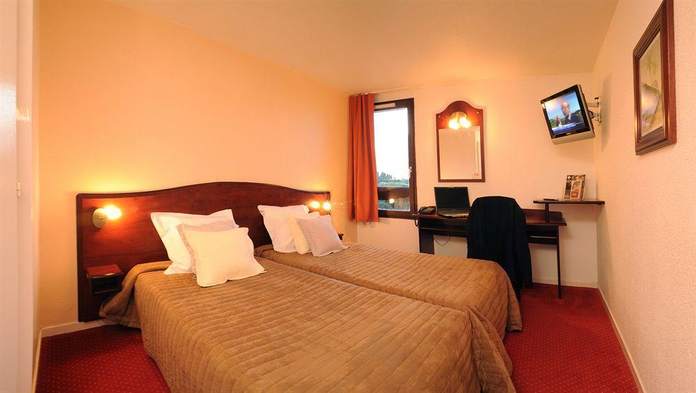 Brit Hotel Arras Esterno foto