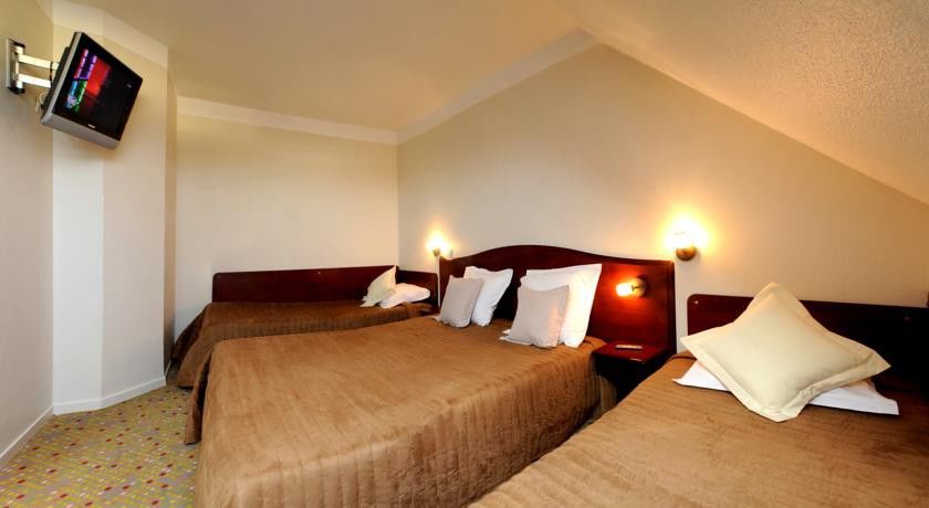Brit Hotel Arras Esterno foto