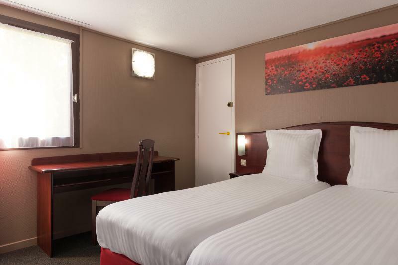 Brit Hotel Arras Esterno foto